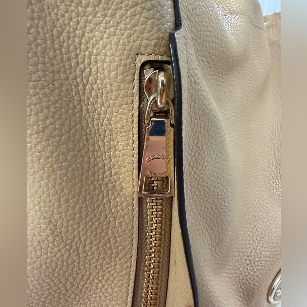 Coach Beige Leather Hobo Bag - Picture 4 of 8